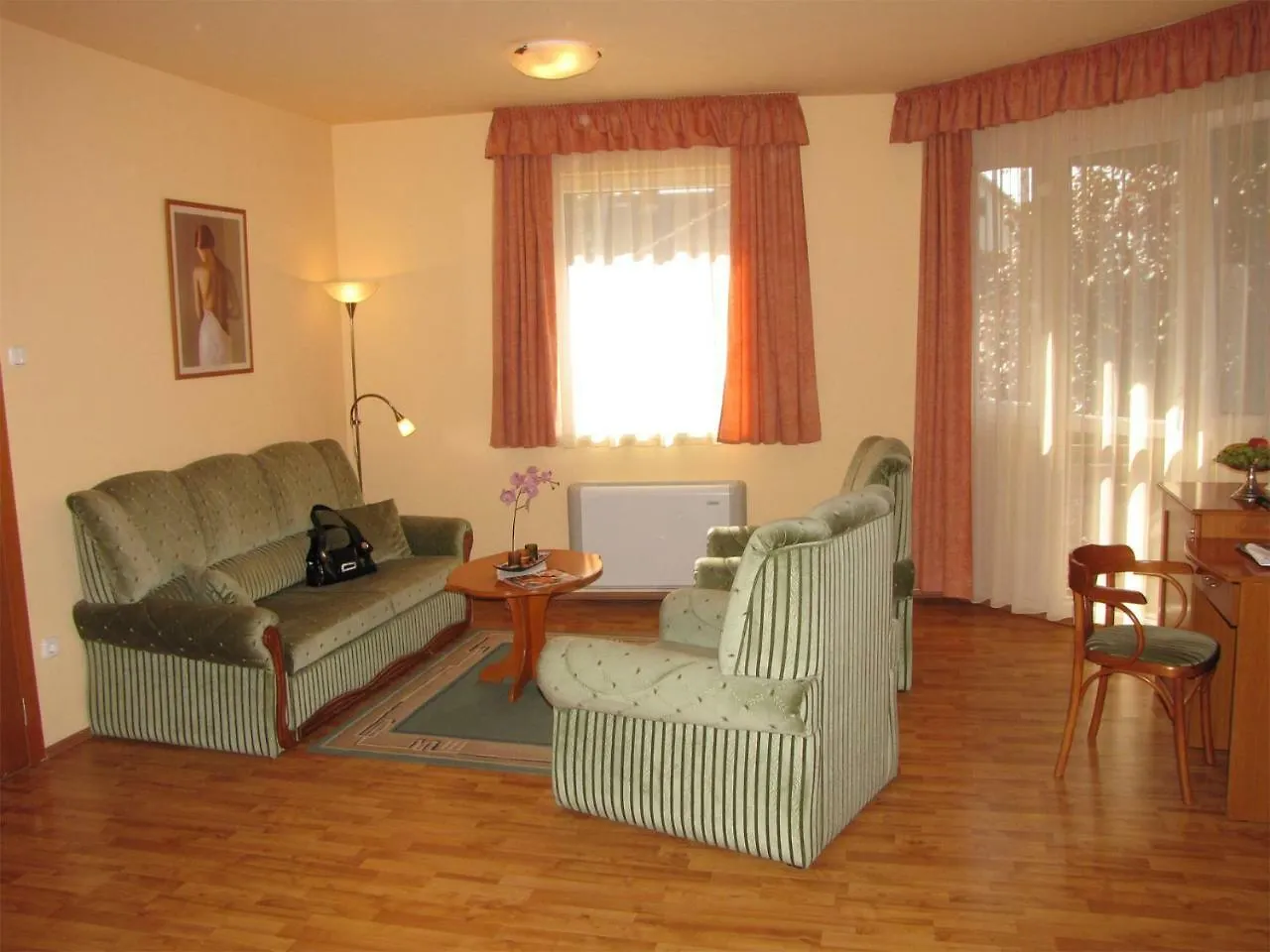 Karadi Hotel Hajduszoboszlo 4*,  Hungary